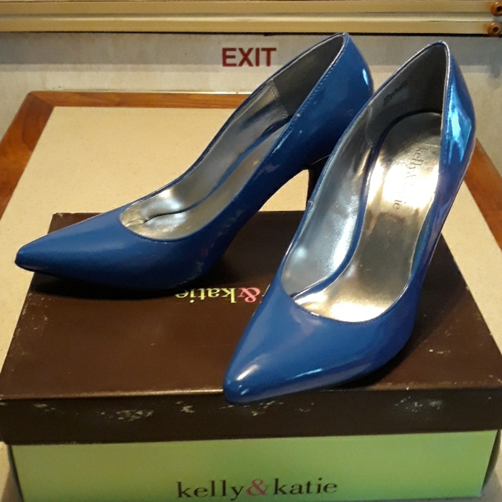 blue patent leather high heel shoes
